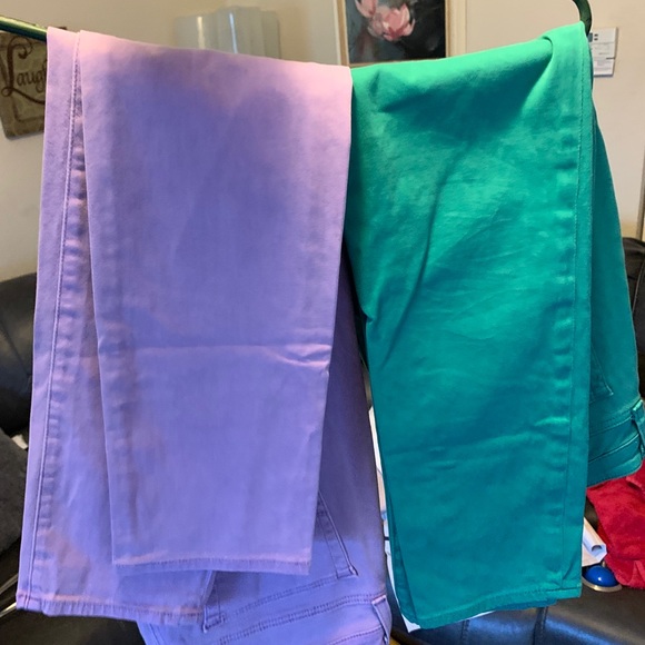 Woman jeans and pants - Picture 3 of 6